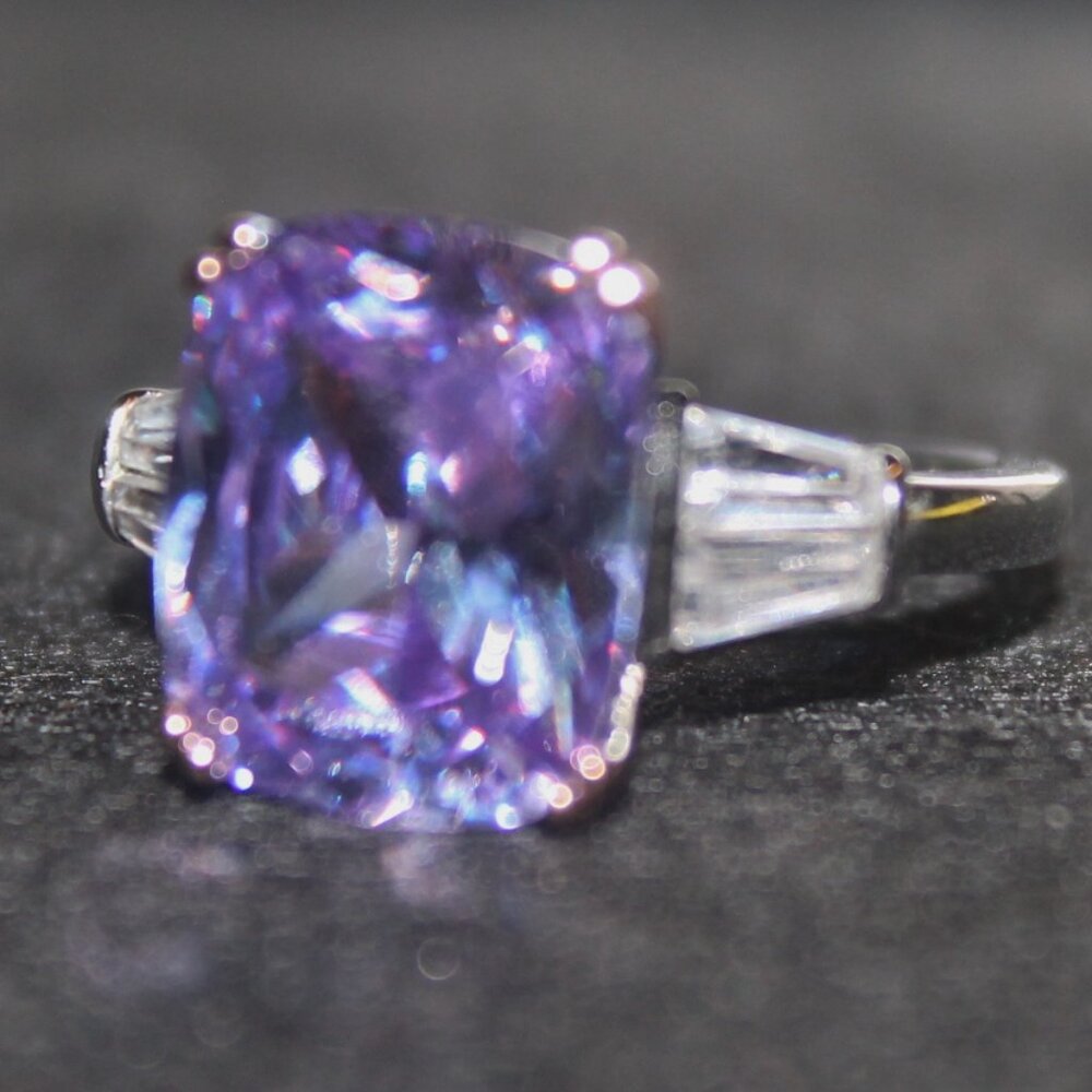 925 Sterling Lavender Amethyst w Side Baguettes Statement Engagement Ring - Picture 2 of 6
